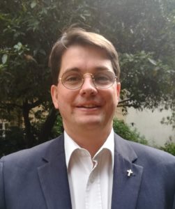 Grégoire Catta jesuite enseignant Centre Sevres